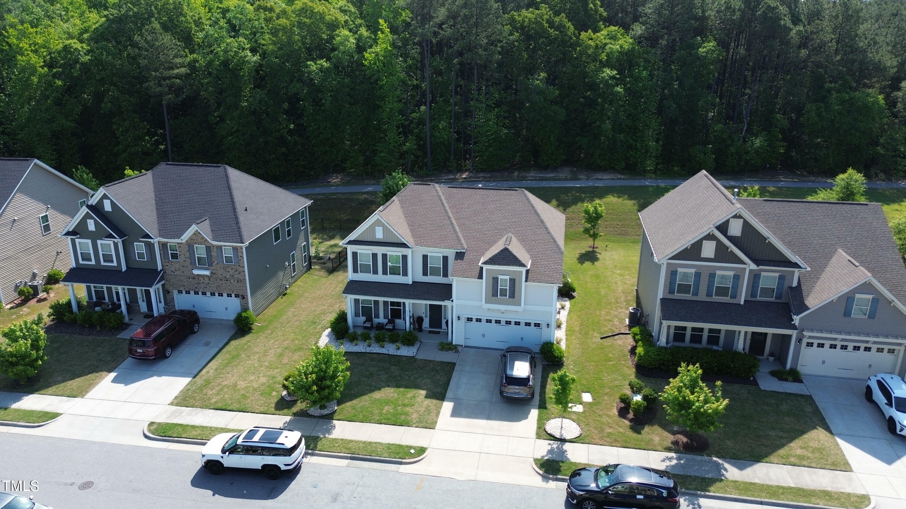 Property Photo: 4907 Sleepy Falls Run NC 27545