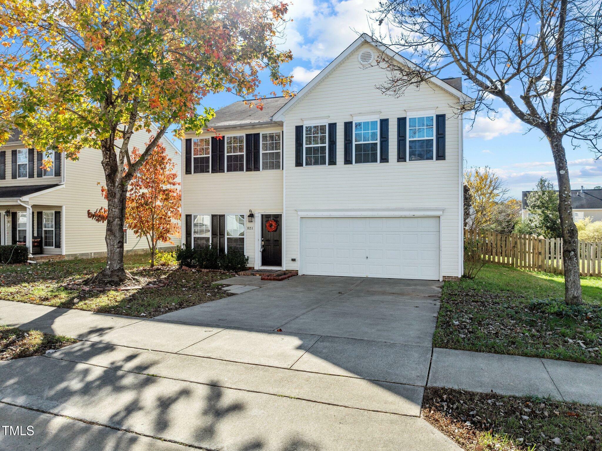 Property Photo: 821 Stackhurst Way NC 27587
