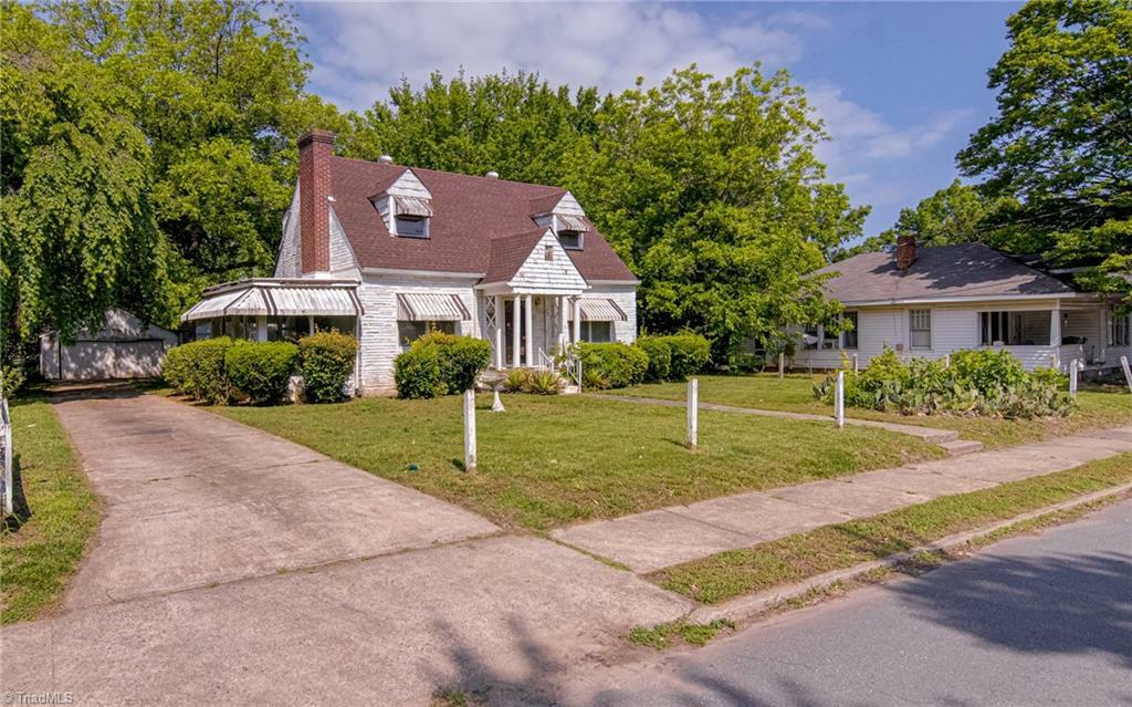 Property Photo: 1900 Peachtree Street NC 27107