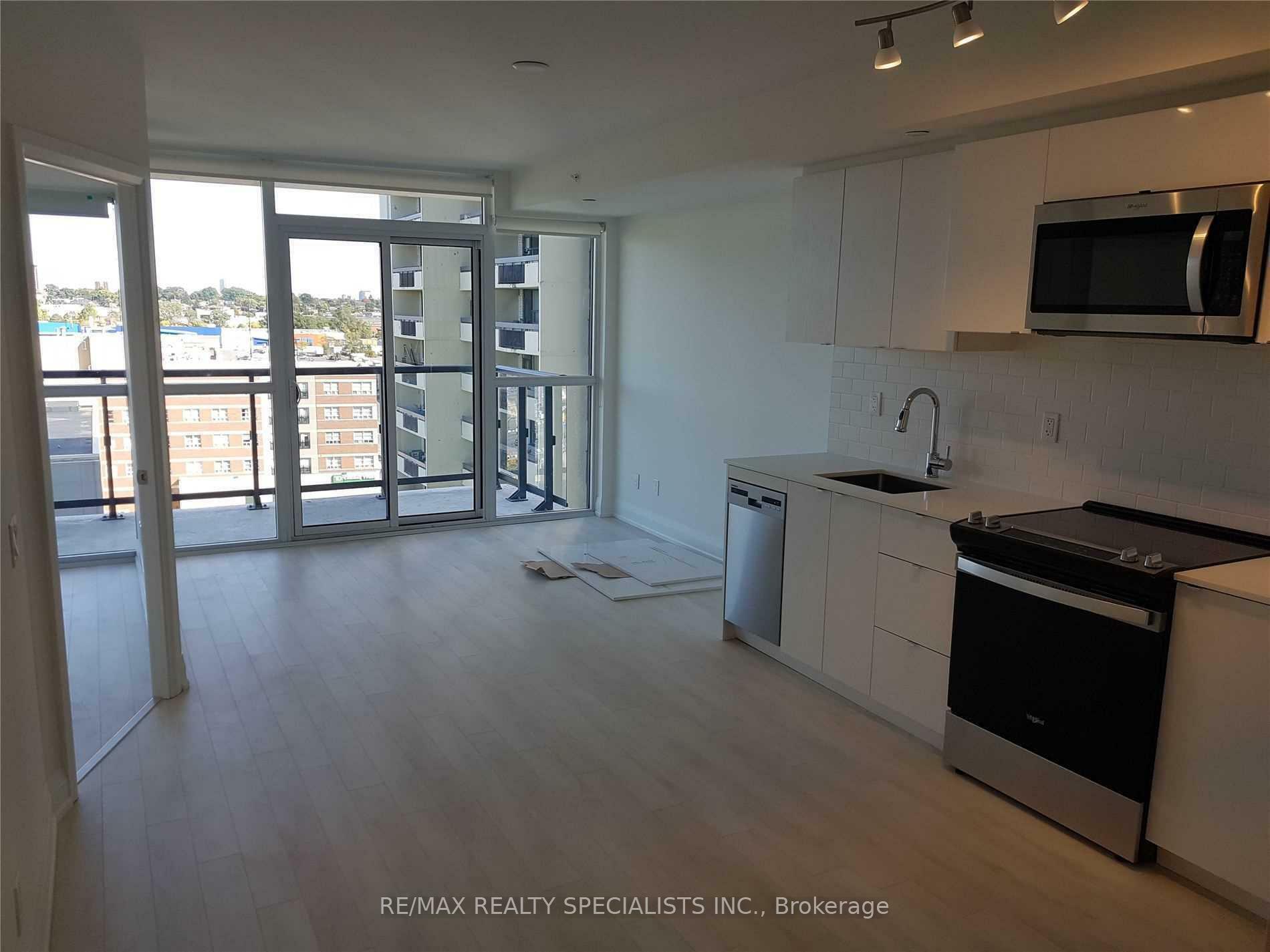 Property Photo:  1461 Lawrence Avenue W 1108  ON M6L 0A6 