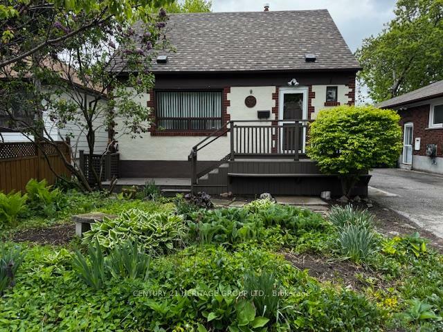 Property Photo: 32 Marsh Road ON M1K 1Y8