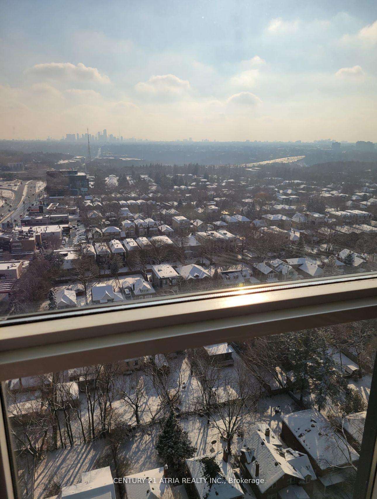 Property Photo: 11 Bogert Avenue 2102 ON M2N 1K4