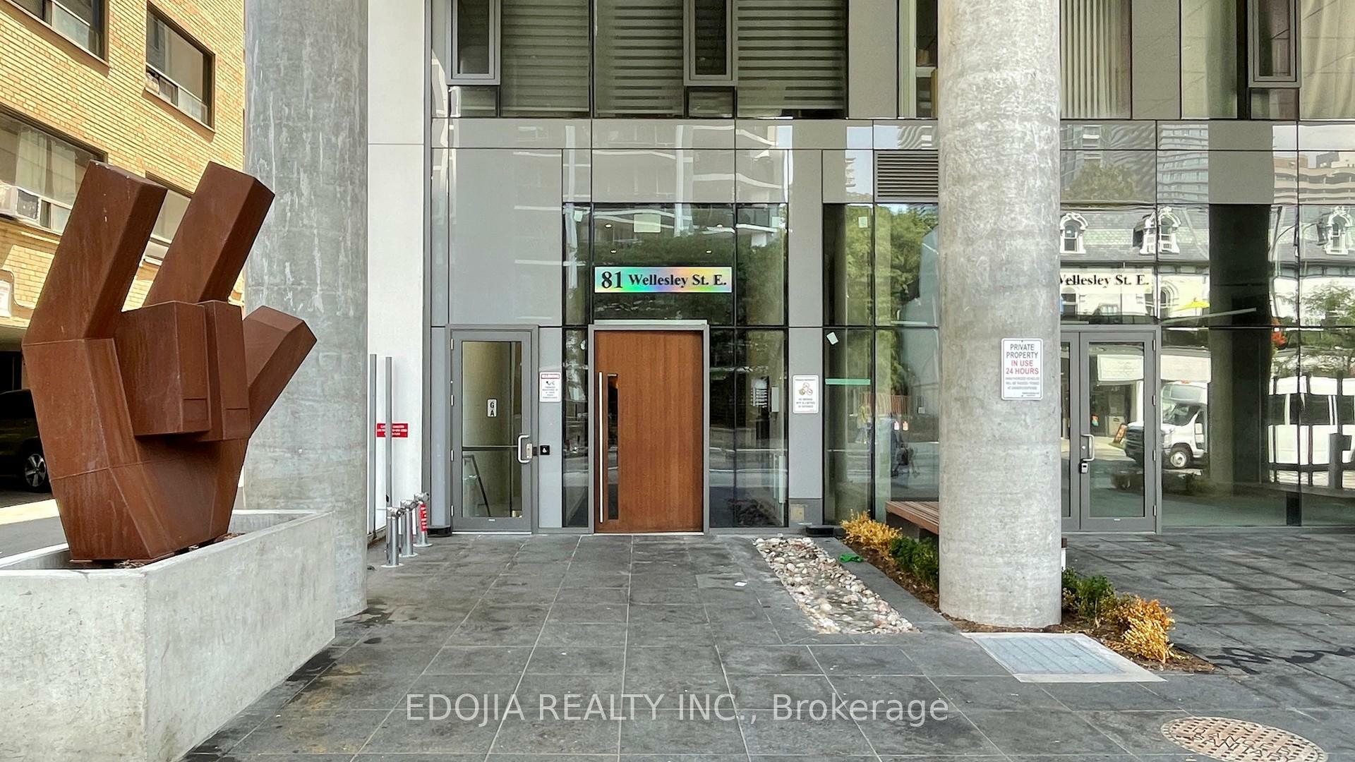 Property Photo: 81 Wellesley Street E 1407 ON M4Y 1C5