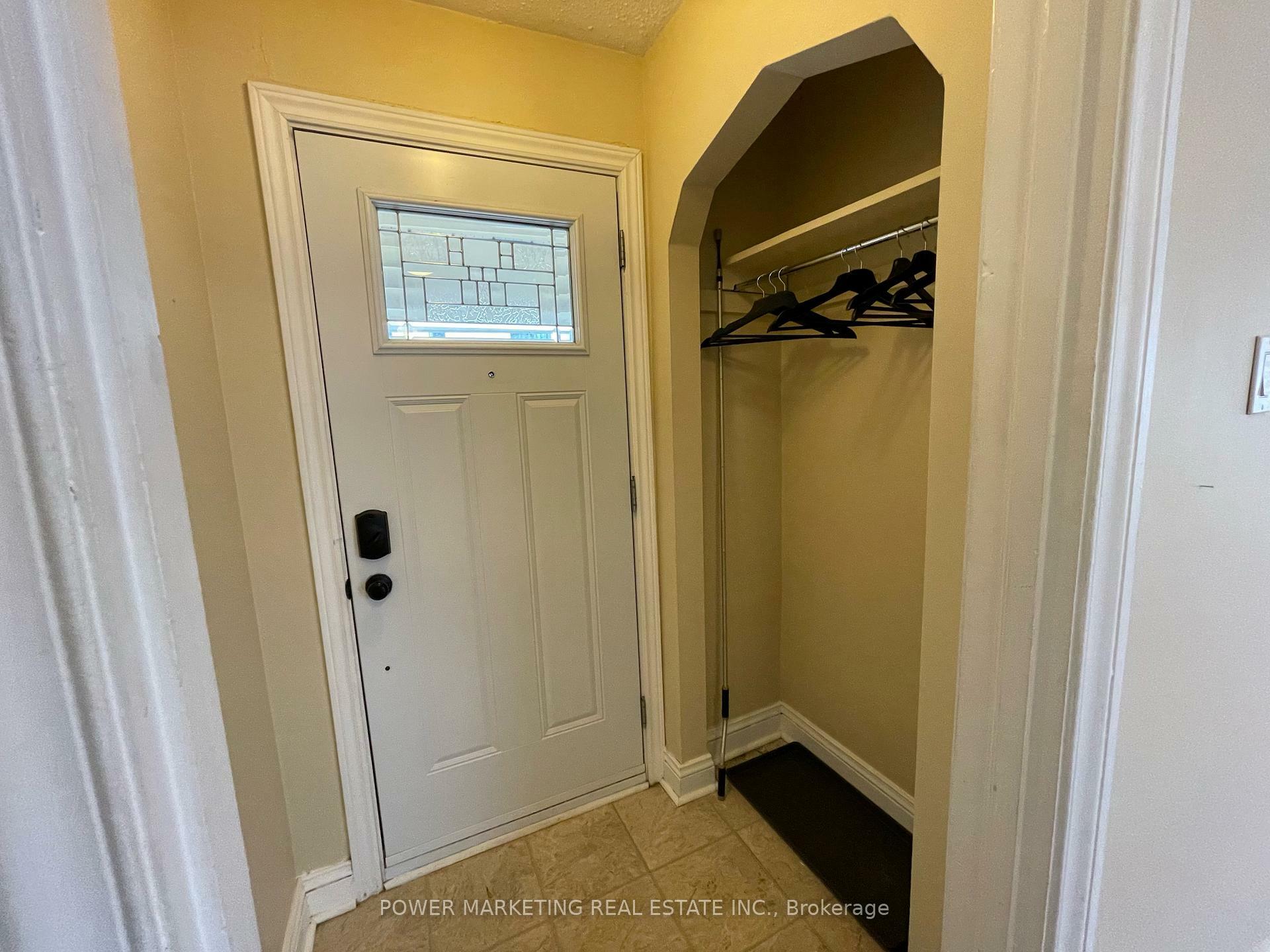 Property Photo:  21 Perkins Street  ON K1R 7G4 