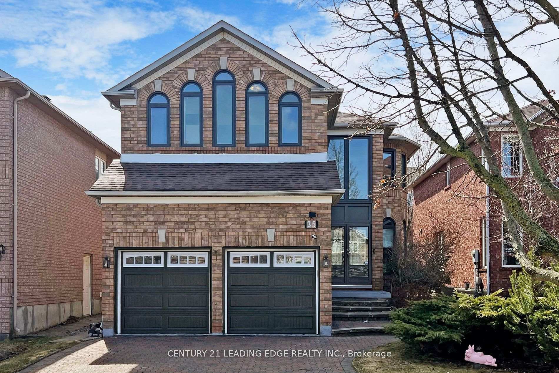 Property Photo: 35 Fortune Crescent ON L4S 1S5