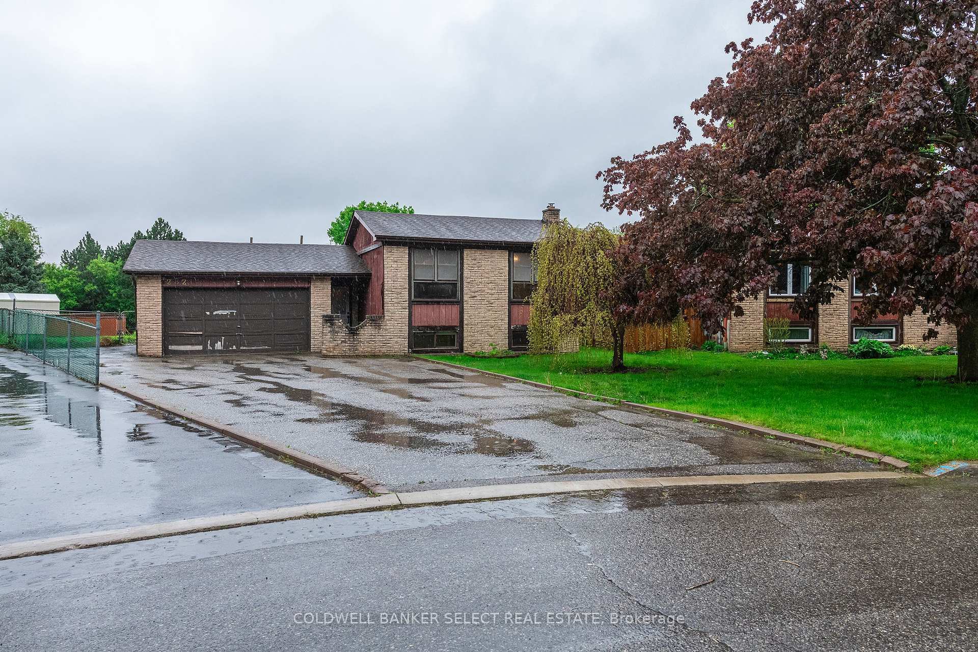 Photo de la propriété: 282 Whitehead Crescent ON L7E 3Y2