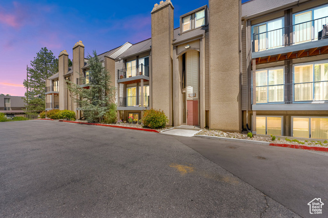 Property Photo: 5323 S 560 E D UT 84107