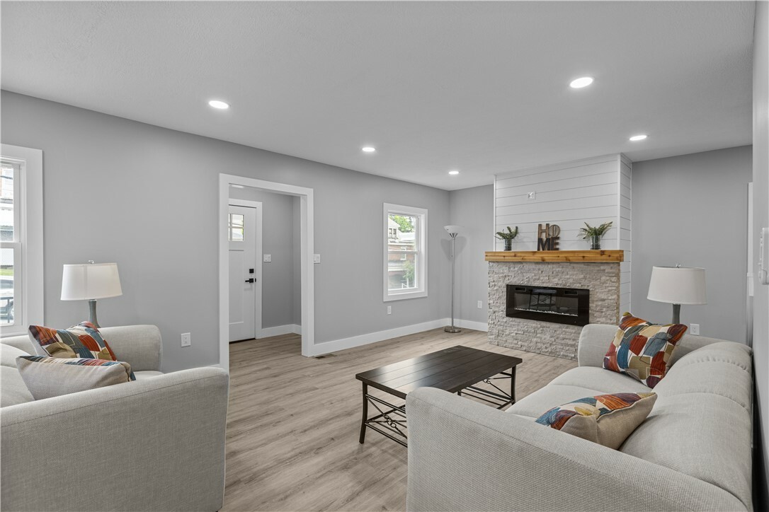 Property Photo: 421 W College St PA 15317