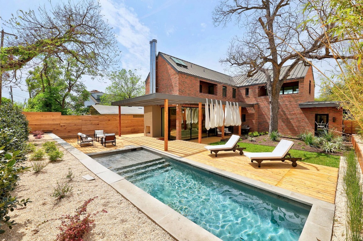 Property Photo: 1601 Woodlawn Boulevard TX 78703