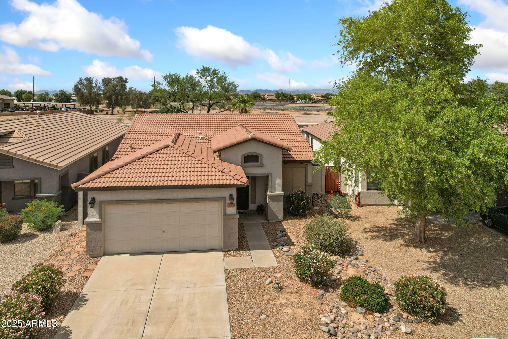 Property Photo: 21362 E Puesta Del Sol Road AZ 85142