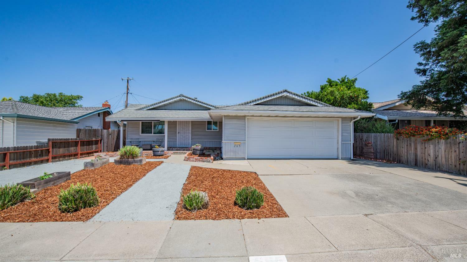 Property Photo: 265 Chestnut Street CA 95620