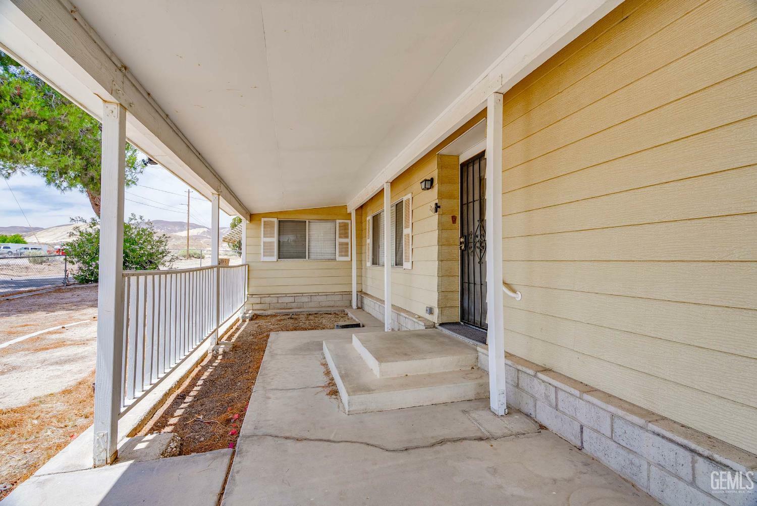 Property Photo:  1203 Bush Street  CA 93252 