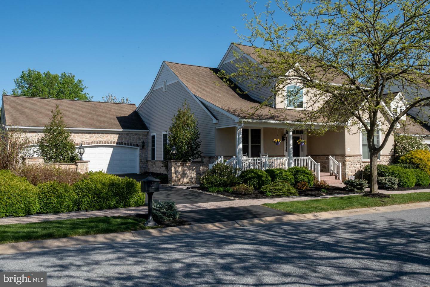 905 Sloan Street  Lititz PA 17543 photo