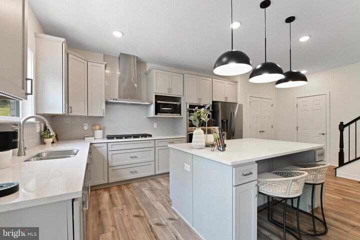 Property Photo:  4 Williamson Road  VA 22602 