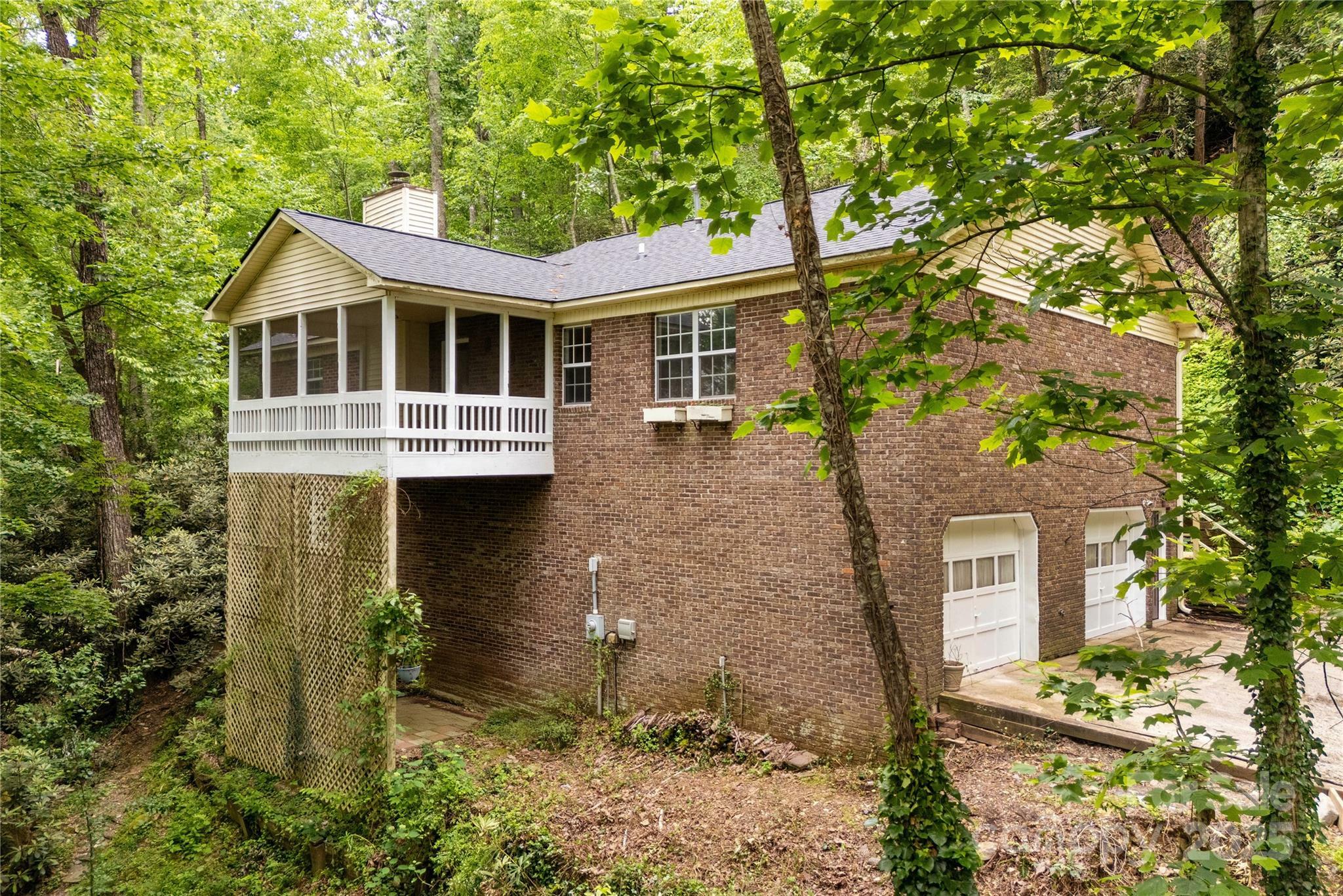 Property Photo:  608 Surrey Glen Circle  NC 28739 