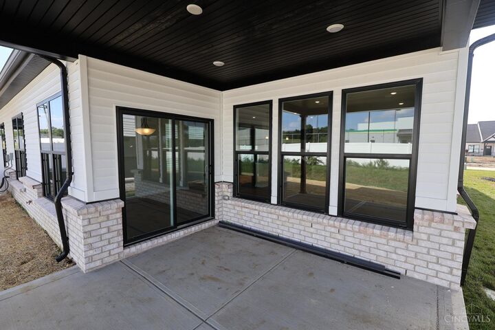 Property Photo:  5556 Birch Court  OH 45011 