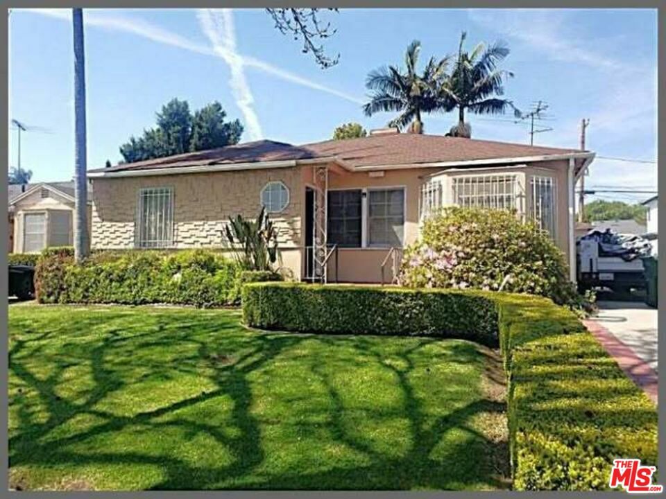Property Photo: 2807 Cardiff Ave CA 90034