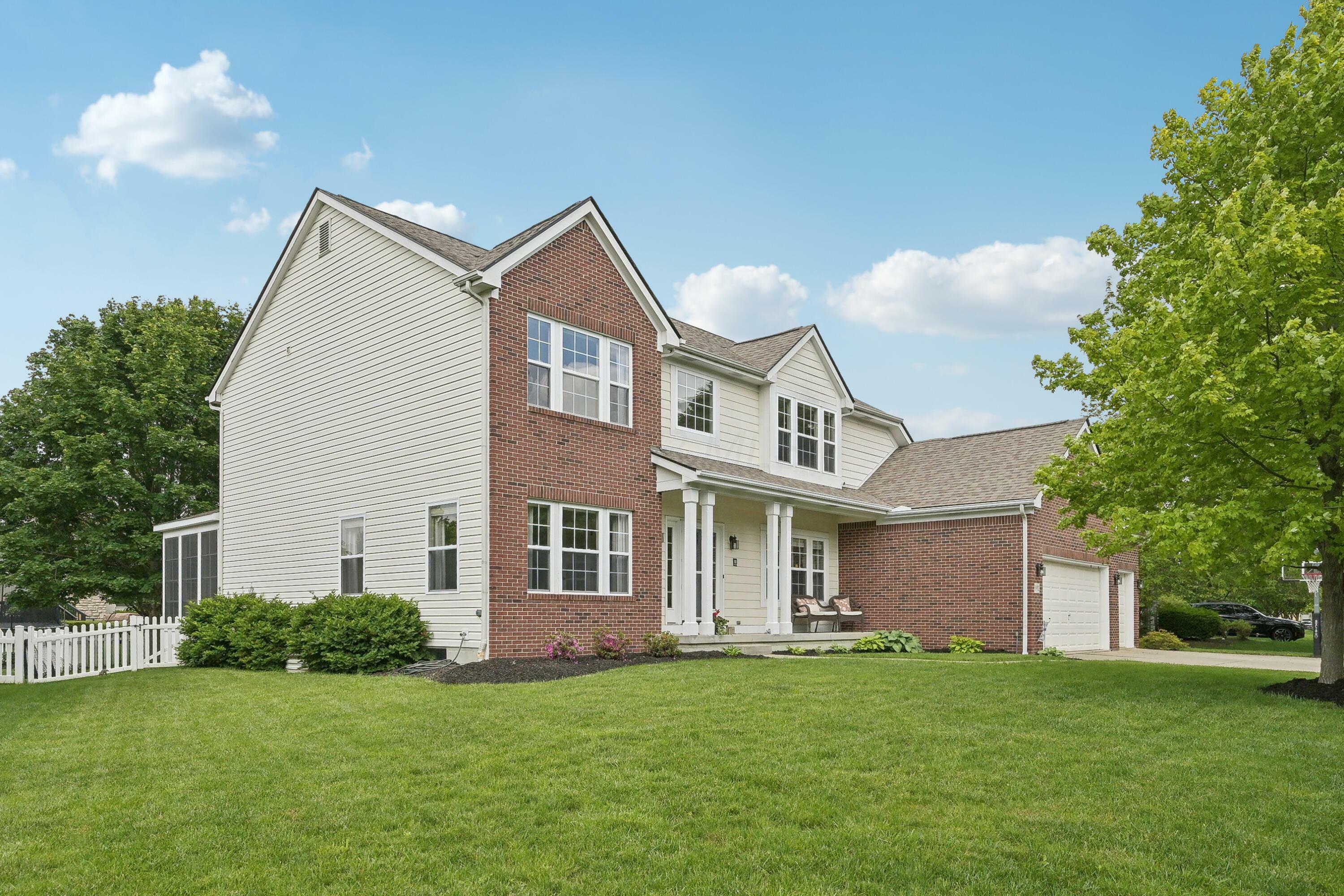 Property Photo: 5952 Hampton Corners S OH 43026