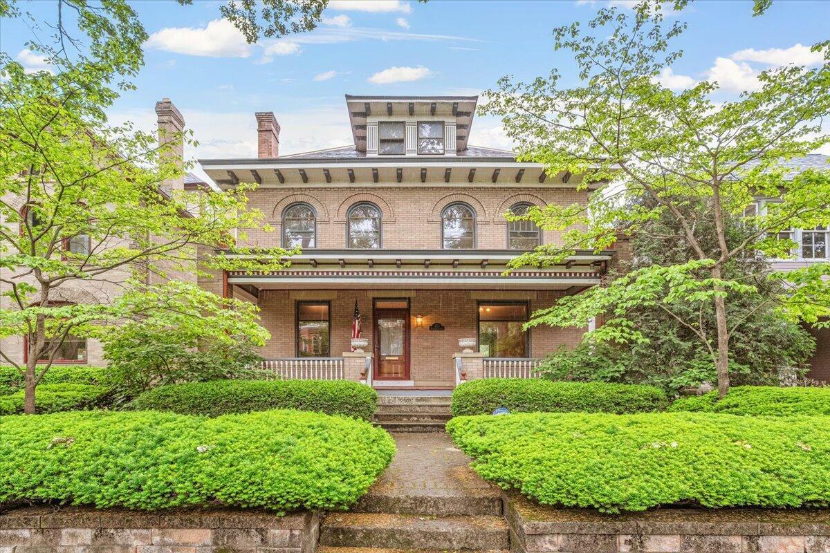 Property Photo:  355 W 7th Avenue  OH 43201 
