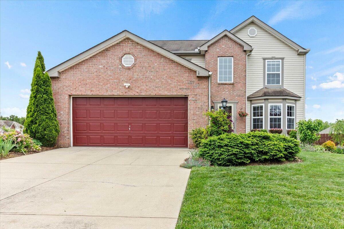Property Photo: 830 Avalon Drive OH 43147