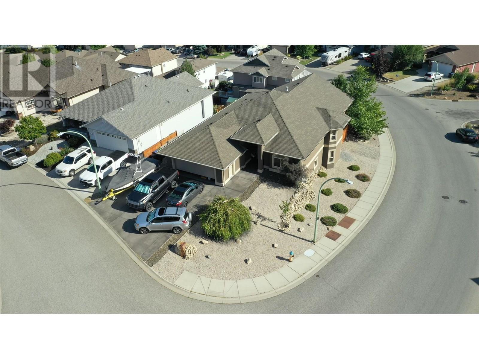1377 Kendra Court  Kelowna BC V1P 1P1 photo