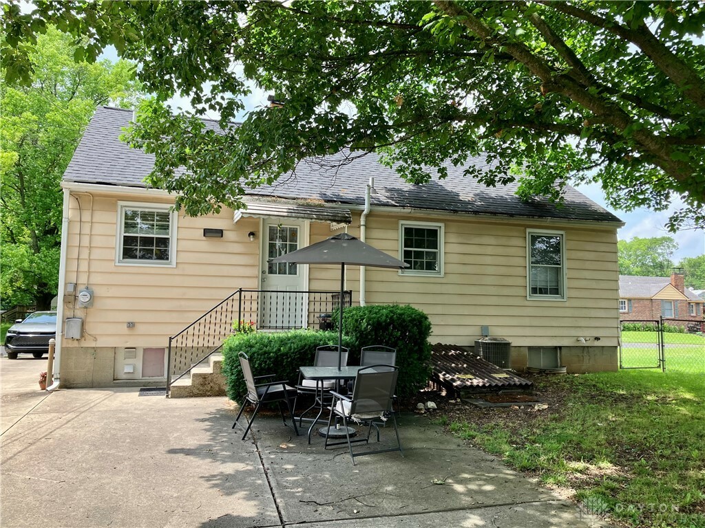 Property Photo: 1135 Park Avenue OH 45373