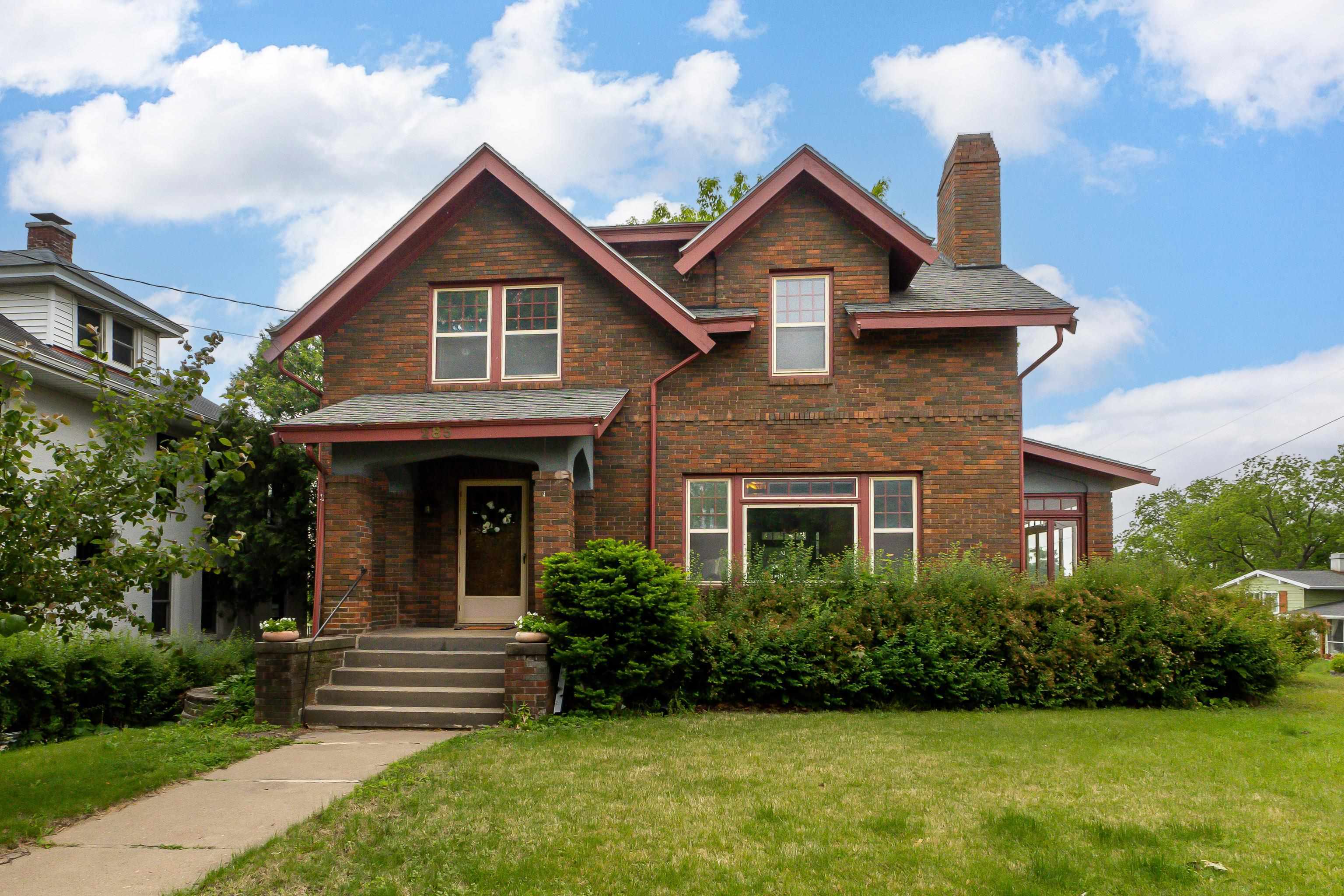 285 N Grandview Avenue  Dubuque IA 52001 photo