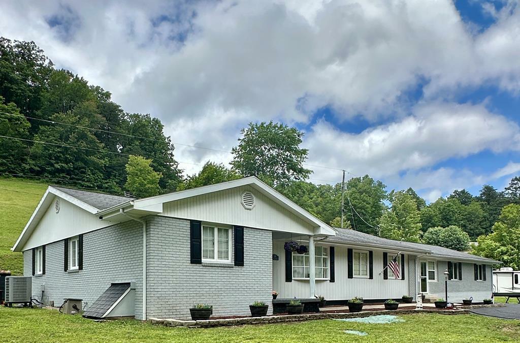 Property Photo: 388 Colvin Branch Road KY 41238