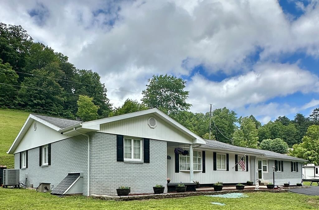 Property Photo: 388 Colvin Branch Road KY 41238