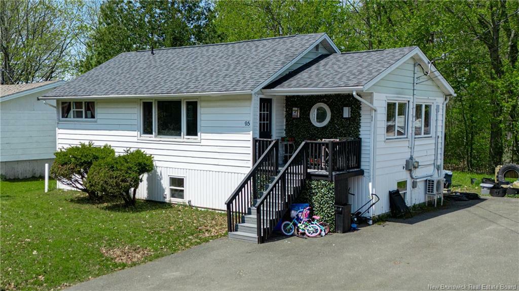 Photo de la propriété: 95 McMinniman Court NB E3A 8S5