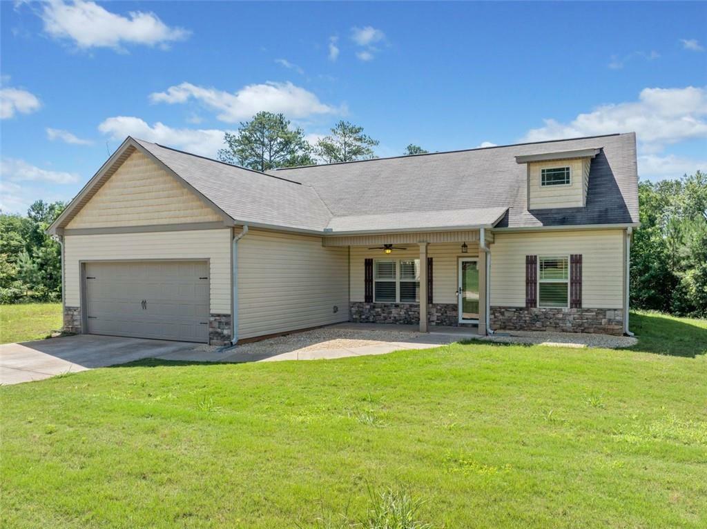 Property Photo: 1010 Holliday Pass GA 30223