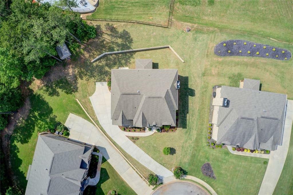 Property Photo: 332 Warwick Place GA 30253