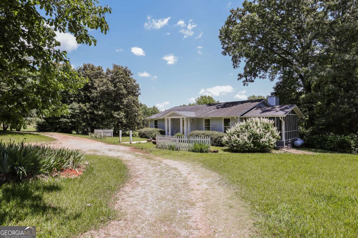 Property Photo: 1020 Belmont Road GA 30605