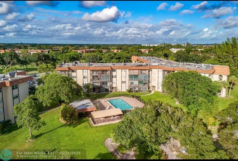 Property Photo:  6100 S Falls Circle Dr 204  FL 33319 