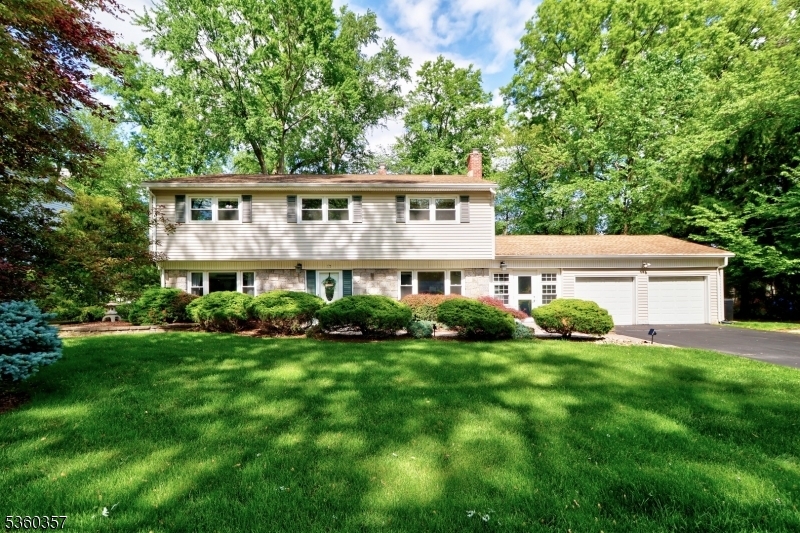 Property Photo: 17 Druid Hill Dr NJ 07054