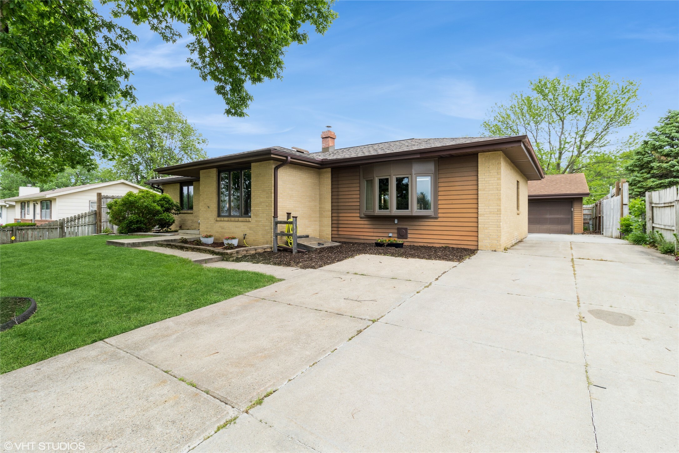 Property Photo: 529 NW State Street IA 50023