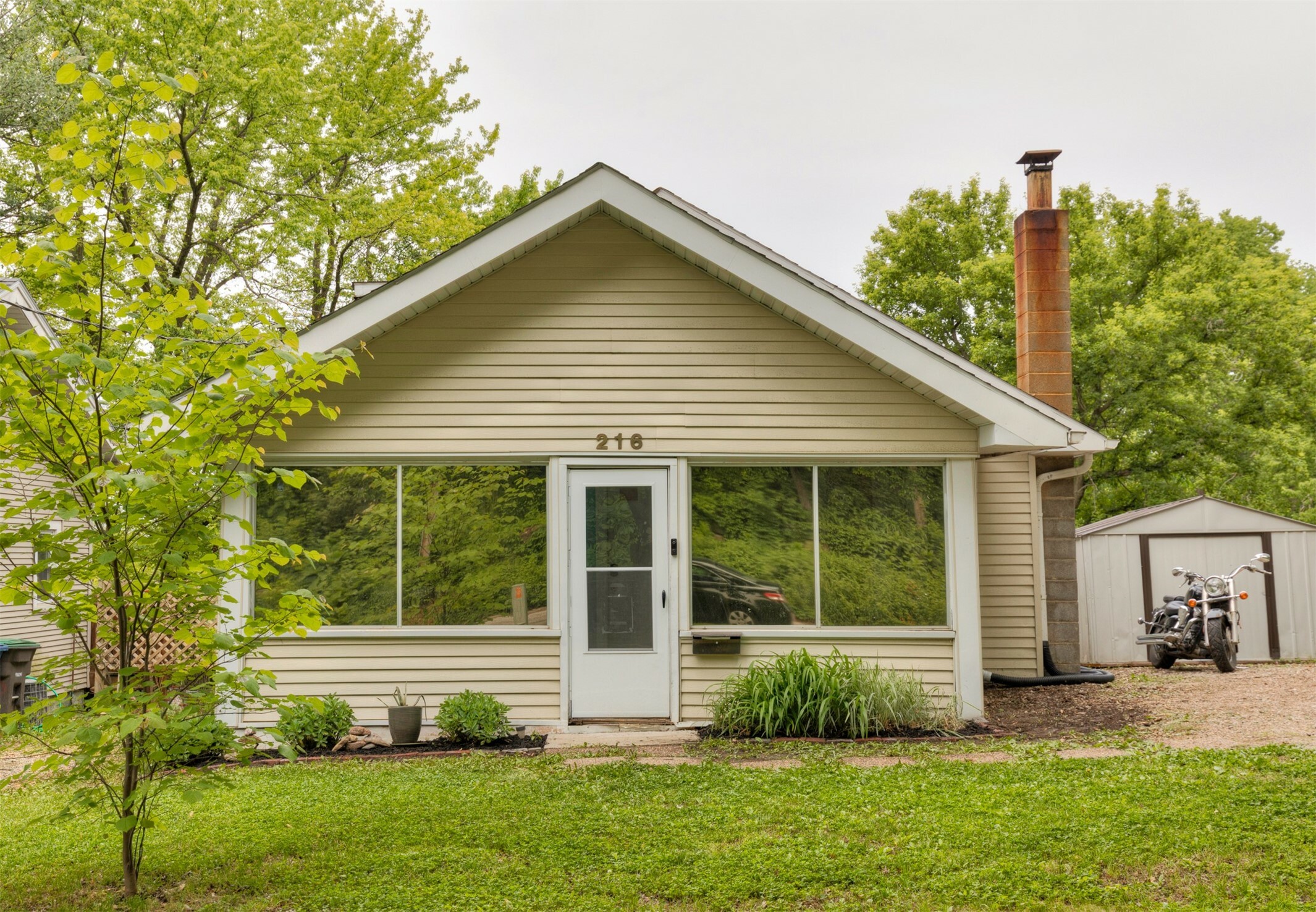 Property Photo: 216 56th Street IA 50312