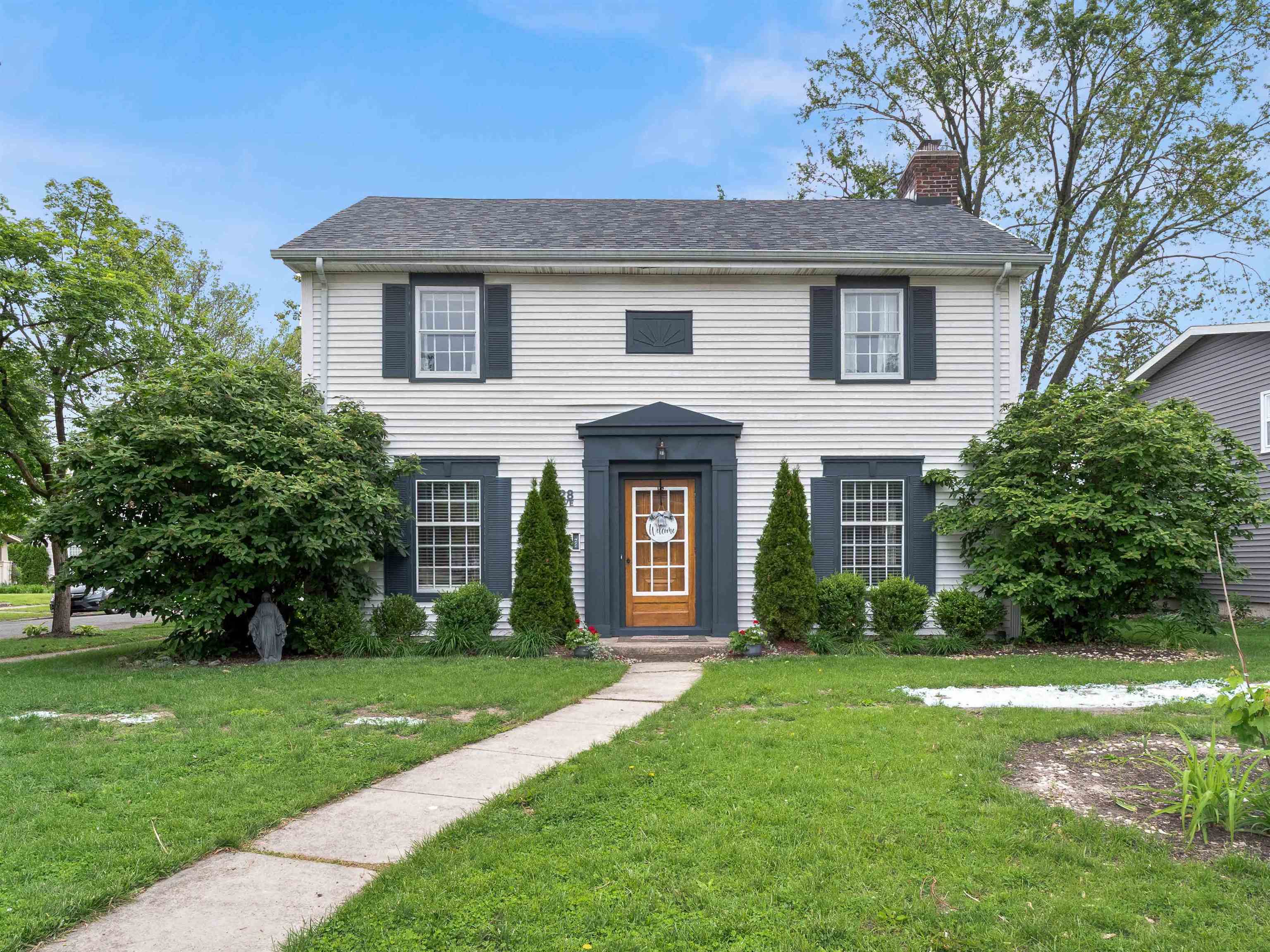 Property Photo: 2728 East Drive IN 46805