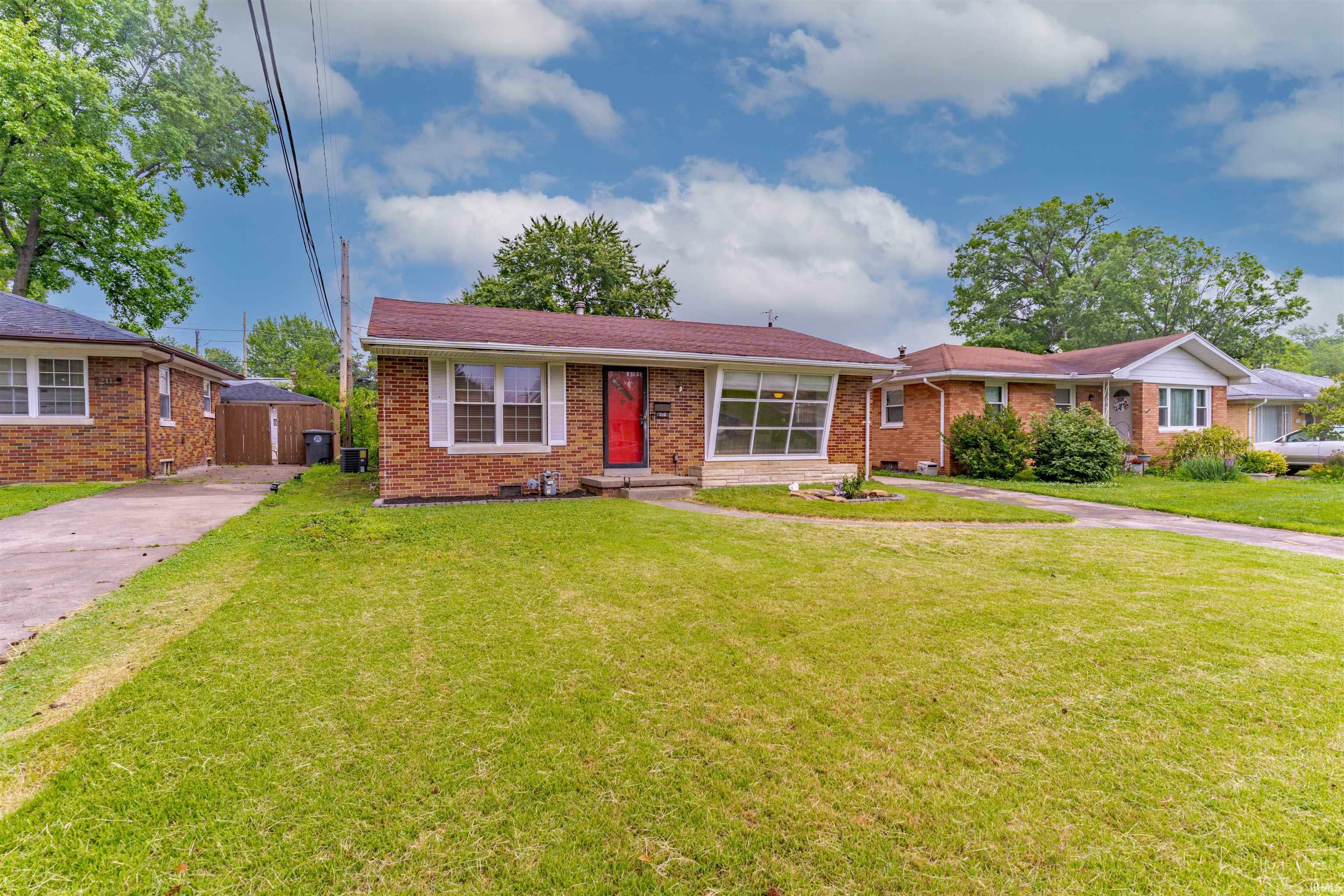Property Photo:  2116 Adams Avenue  IN 47714 