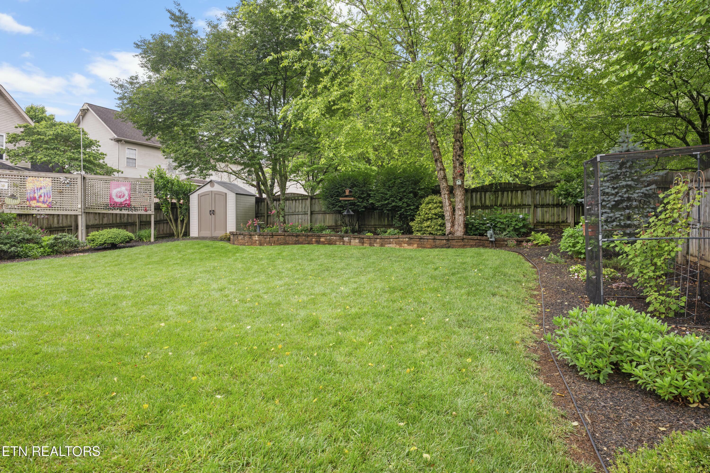 Property Photo: 1229 Greatcoat Lane TN 37922