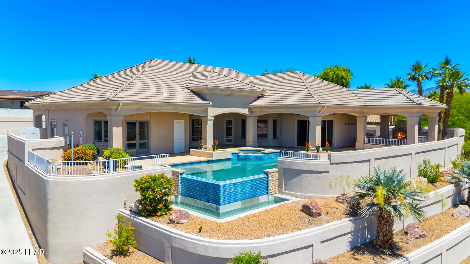 Property Photo: 2270 Palmer Dr AZ 86406