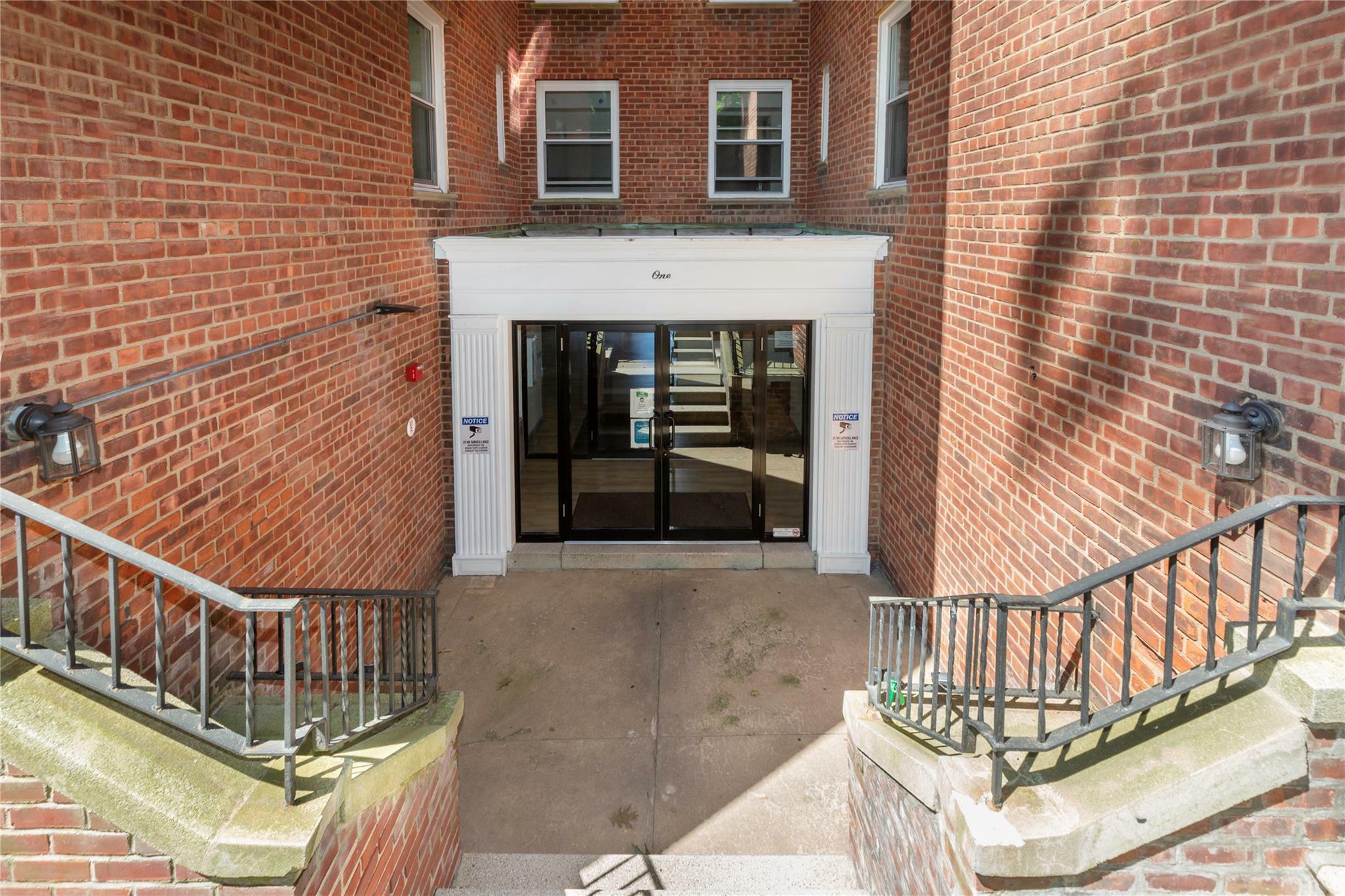 Property Photo: 1 Hawley Terrace 5E NY 10701