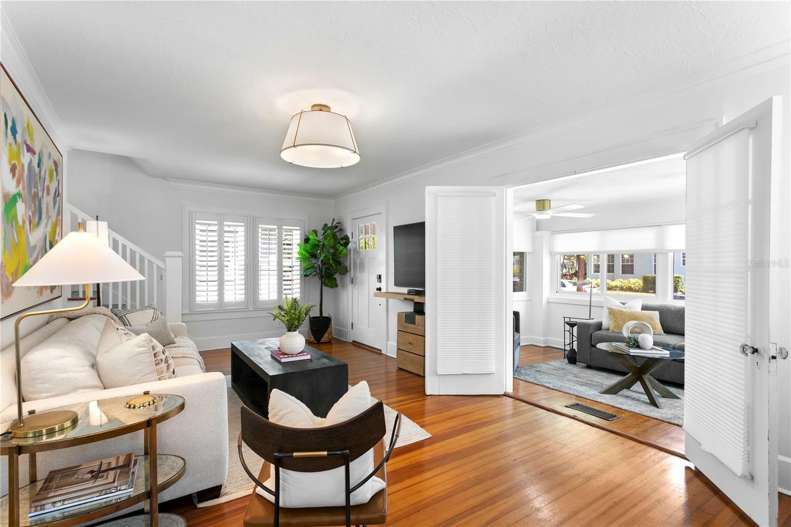 Property Photo: 1140 Oak Street NE FL 33701