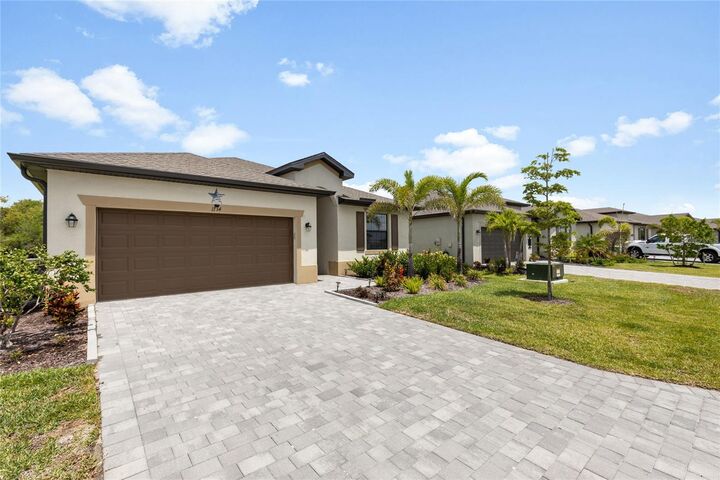 Property Photo: 1734 Saddlewood Circle FL 33953