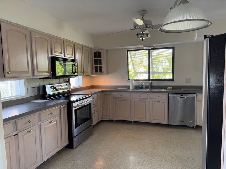 Property Photo:  191 Maria Court  FL 33950 