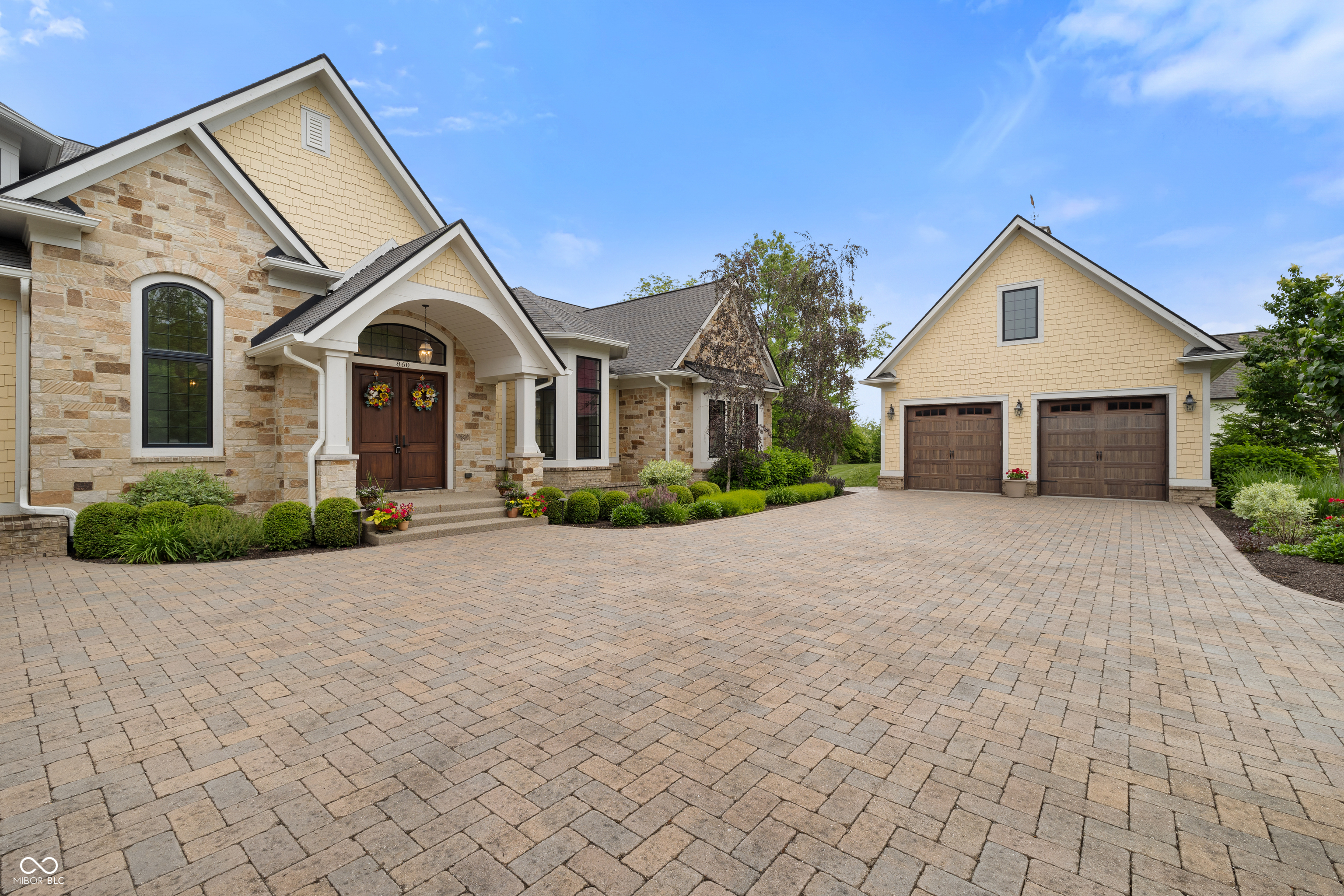 Property Photo: 860 Chatham Hills Boulevard IN 46074