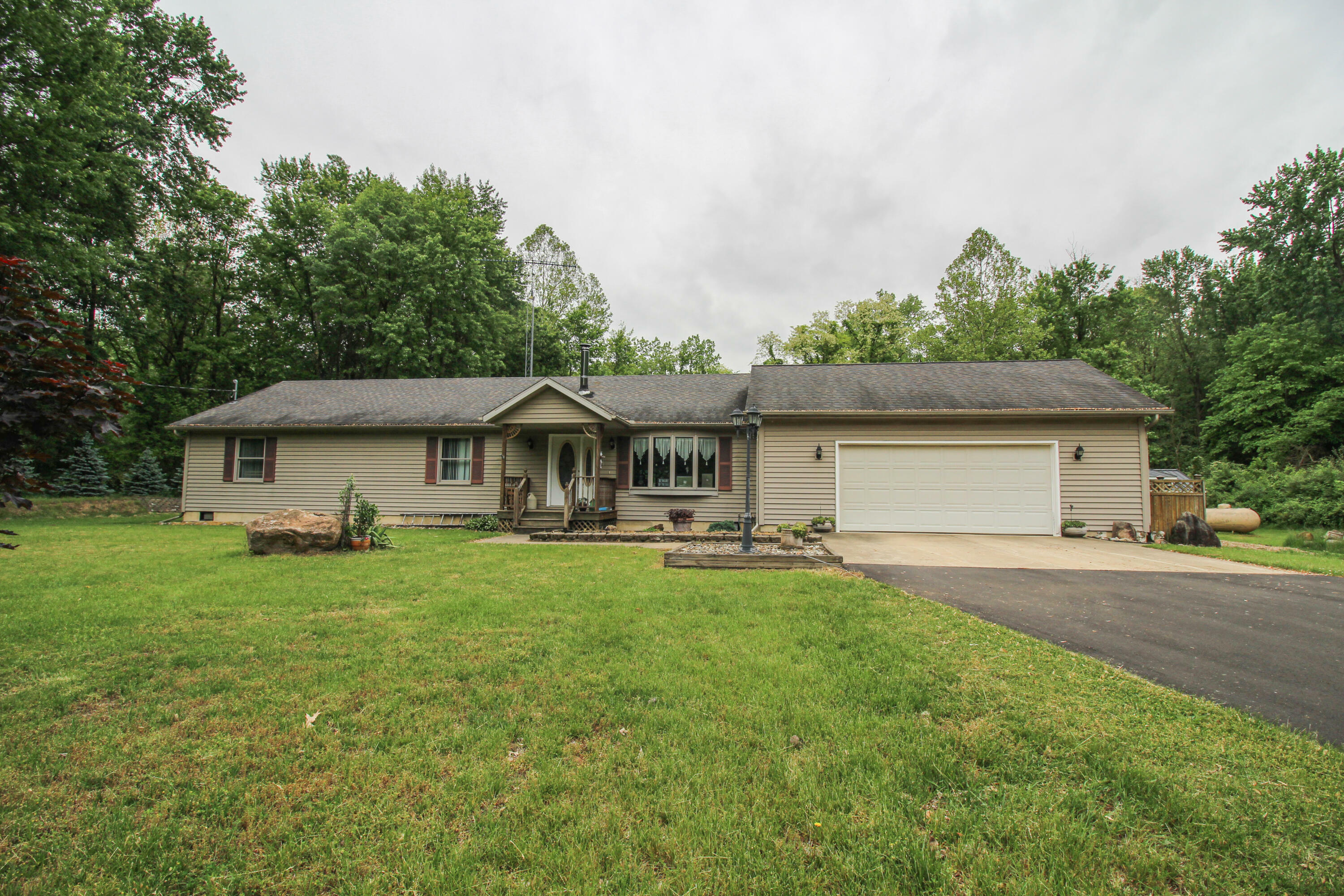 Property Photo:  21729 Pinhook Road  MI 49072 