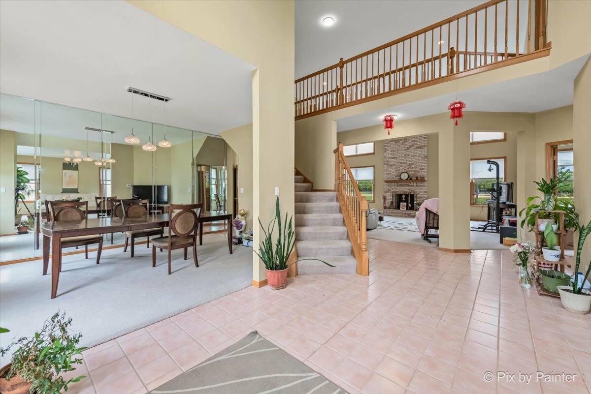 Property Photo: 816 Seers Drive IL 60173