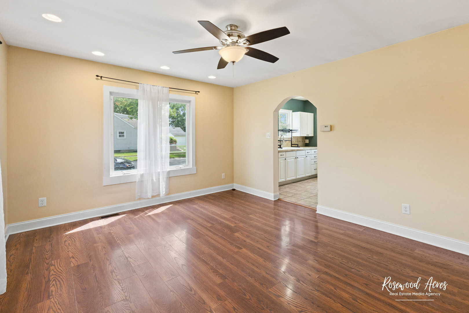 Property Photo: 493 S Cannon Avenue IL 60901