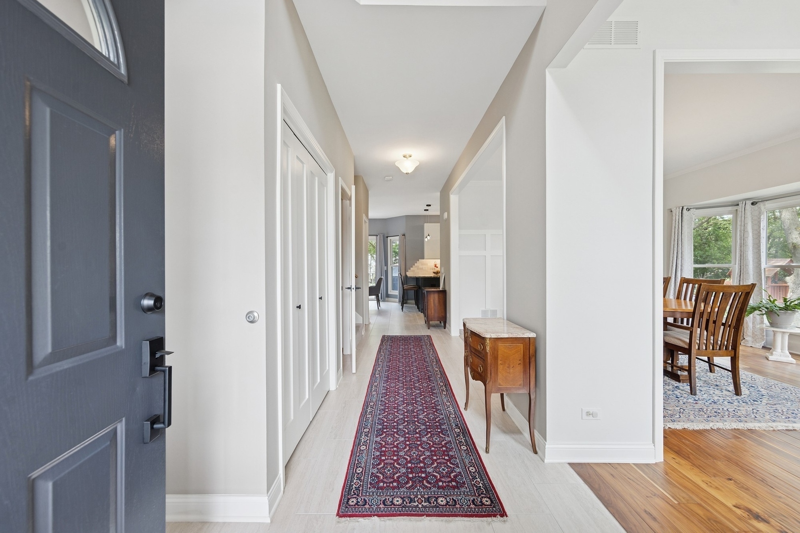 Property Photo: 2030 Nachtman Court IL 60187